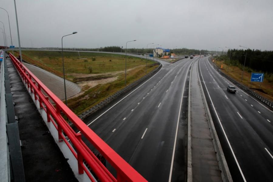 В Правительстве РФ решили отказаться от двух самых дорогих трасс В Правительстве РФ решили отказаться от двух самых дорогих трасс