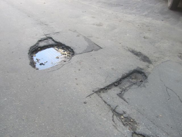 Ямочный ремонт на дорогах в Железноводске будут осуществлять по новым технологиям Ямочный ремонт на дорогах в Железноводске будут осуществлять по новым технологиям