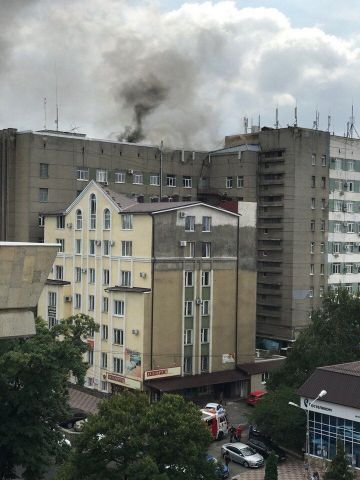 В центре Ставрополя разгорелся пожар В центре Ставрополя разгорелся пожар