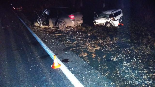 На Ставрополье в лобовом ДТП погиб один человек, четверо ранены На Ставрополье в лобовом ДТП погиб один человек, четверо ранены
