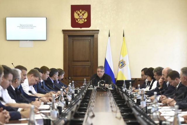 На развитие водоснабжения Cтавропольского края планируется направить более 3 миллиардов рублей На развитие водоснабжения Cтавропольского края планируется направить более 3 миллиардов рублей