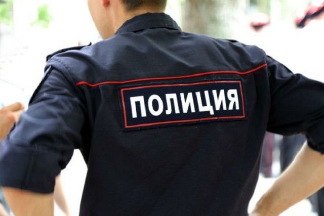В Минеральных Водах 29-летний ставрополец пытался задушить сотрудника полиции В Минеральных Водах 29-летний ставрополец пытался задушить сотрудника полиции