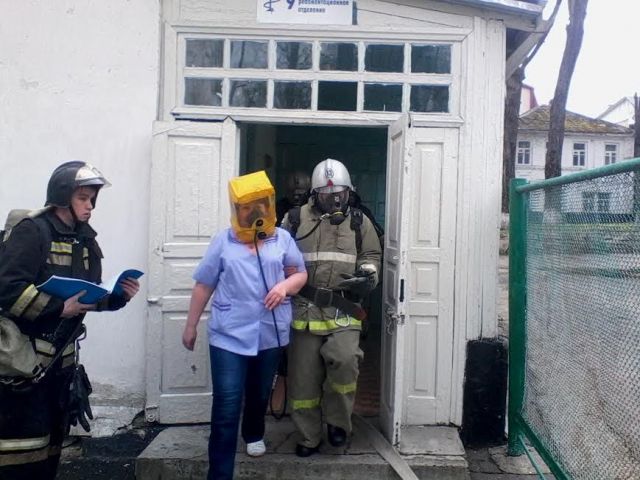 В психиатрической больнице Ставрополя потушили условный пожар В психиатрической больнице Ставрополя потушили условный пожар