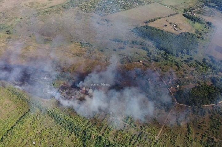 Горожане сняли с воздуха горящие поля на окраине Ставрополя Горожане сняли с воздуха горящие поля на окраине Ставрополя