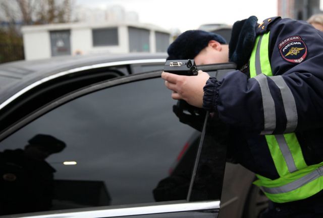 В Ставрополе и на Кавминводах с тонировкой распрощались 400 водителей В Ставрополе и на Кавминводах с тонировкой распрощались 400 водителей