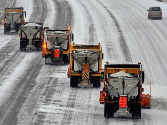 В круглосуточном режиме работают коммунальщики Ессентуков В круглосуточном режиме работают коммунальщики Ессентуков