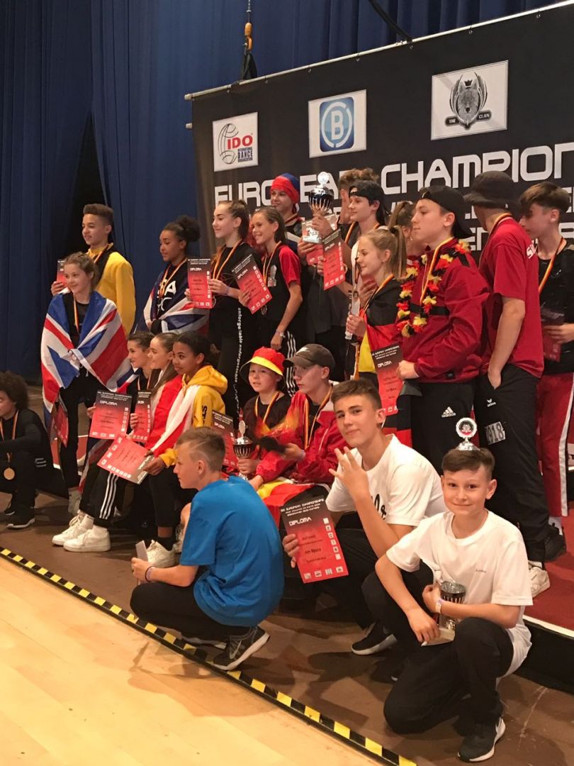 Ставропольские танцоры привезли золото с чемпионата Европы по хип-хопу в Германии Ставропольские танцоры привезли золото с чемпионата Европы по хип-хопу в Германии