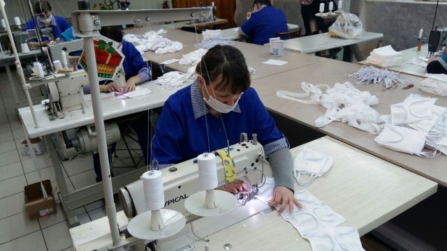 На Ставрополье будут выпускаться лицевые маски На Ставрополье будут выпускаться лицевые маски