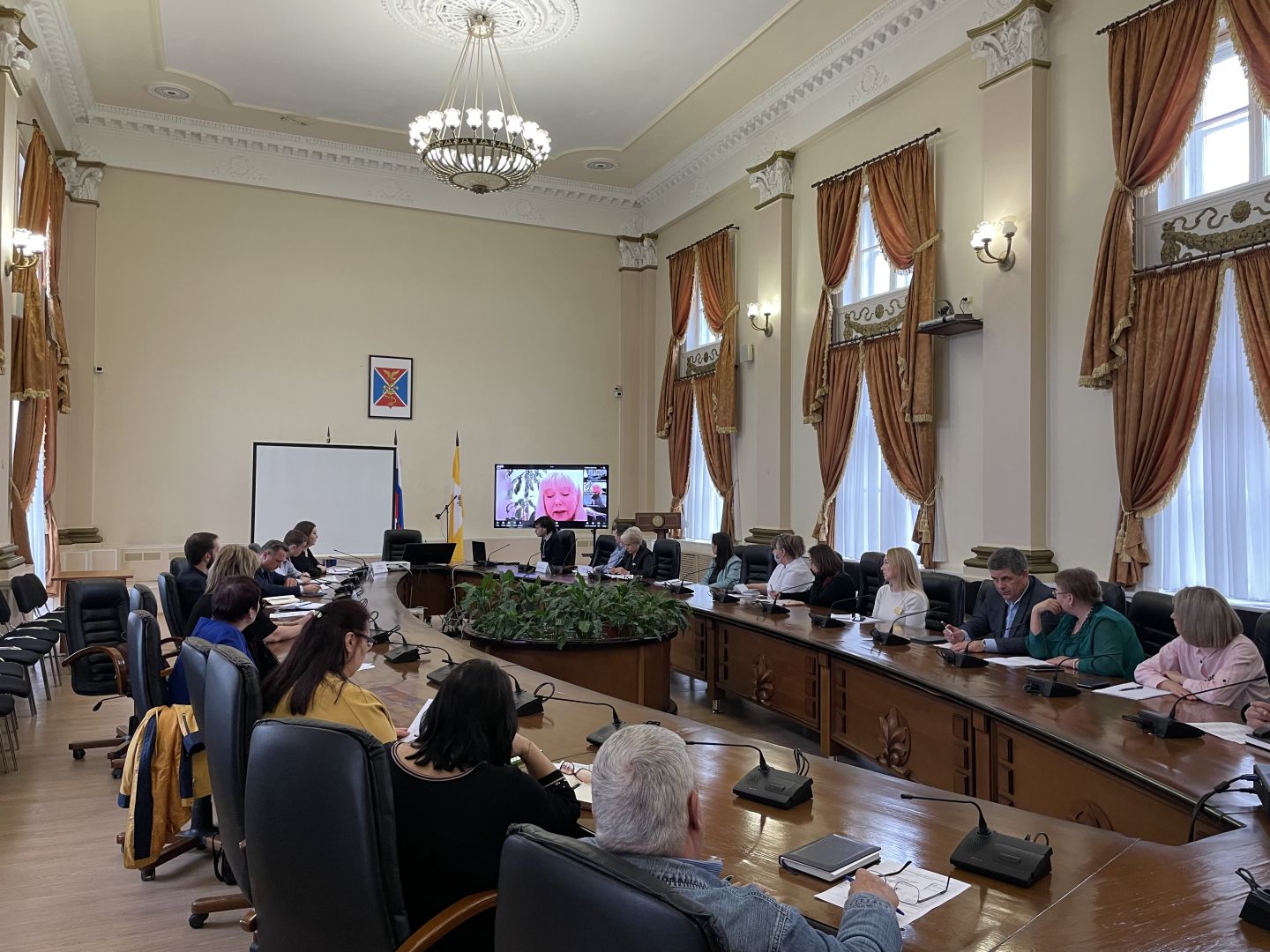 Работу в условиях антироссийских санкций обсудили с предпринимателями Ессентуков