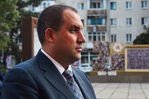 Главу Минвод Сергея Перцева оштрафовали за отказ избавиться от конопли Главу Минвод Сергея Перцева оштрафовали за отказ избавиться от конопли