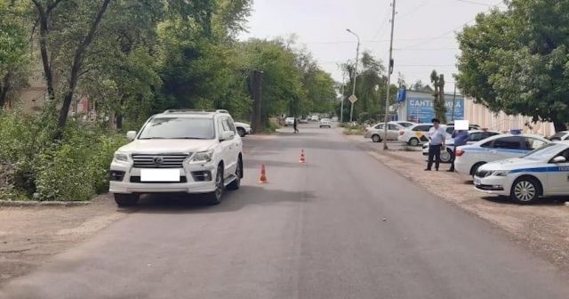 В Минводах водитель внедорожника сбил пенсионерку-нарушительницу ПДД В Минводах водитель внедорожника сбил пенсионерку-нарушительницу ПДД