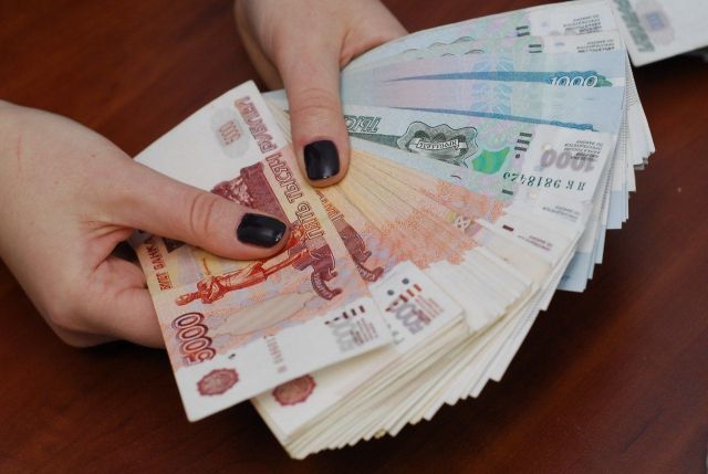На Ставрополье воровка после допроса попыталась подкинуть потерпевшему похищенные деньги На Ставрополье воровка после допроса попыталась подкинуть потерпевшему похищенные деньги