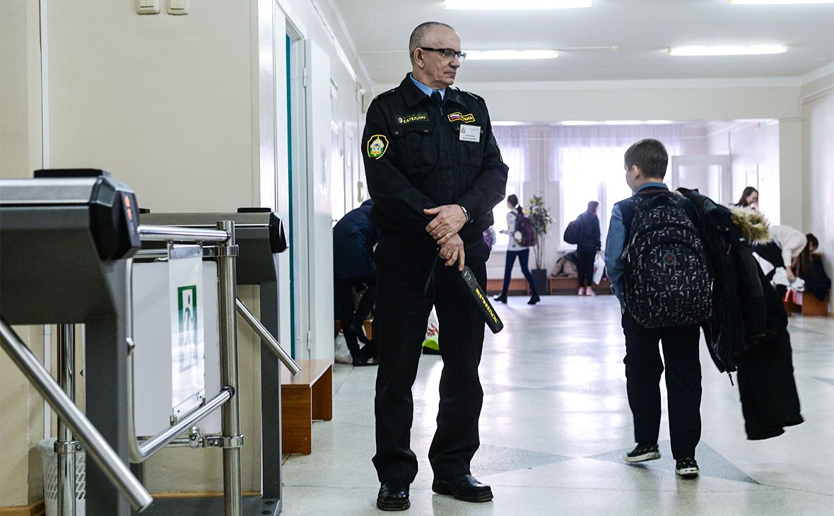 Краевые депутаты настаивают на усилении безопасности в школах и детских садах Ставрополья Краевые депутаты настаивают на усилении безопасности в школах и детских садах Ставрополья