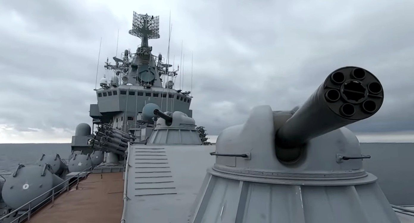 Ракетный крейсер Москва затонул в Черном море
