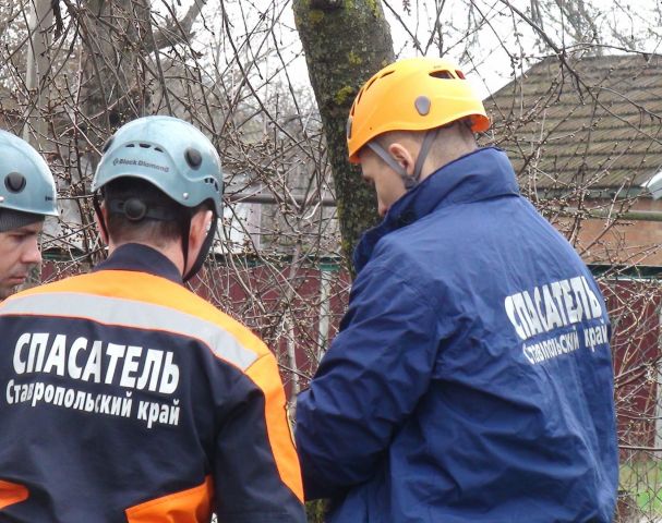 В Кочубеевском районе мужчина убил своего друга и выбросил его тело в колодец В Кочубеевском районе мужчина убил своего друга и выбросил его тело в колодец