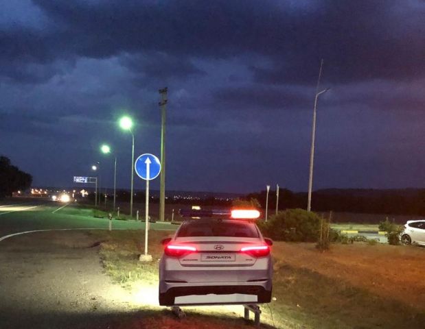На Ставрополье устанавливают муляжи автомашин ДПС с проблесковыми маяками На Ставрополье устанавливают муляжи автомашин ДПС с проблесковыми маяками