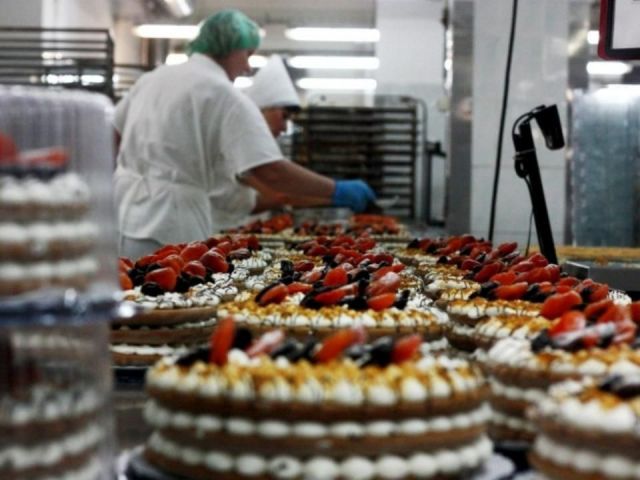 Руководство ставропольской кондитерской фабрики ответит за травму сотрудницы Руководство ставропольской кондитерской фабрики ответит за травму сотрудницы