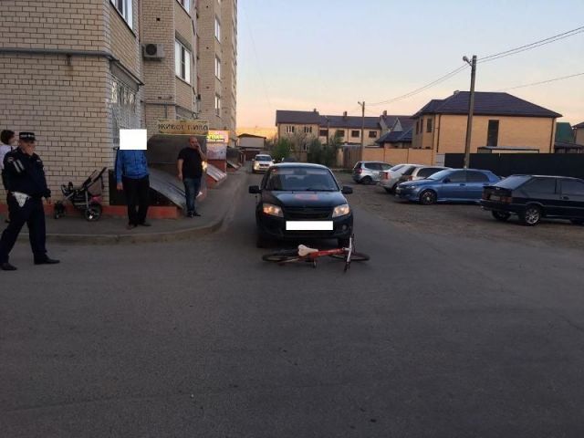 Таксист в Ставрополе сбил ребёнка на велосипеде Таксист в Ставрополе сбил ребёнка на велосипеде