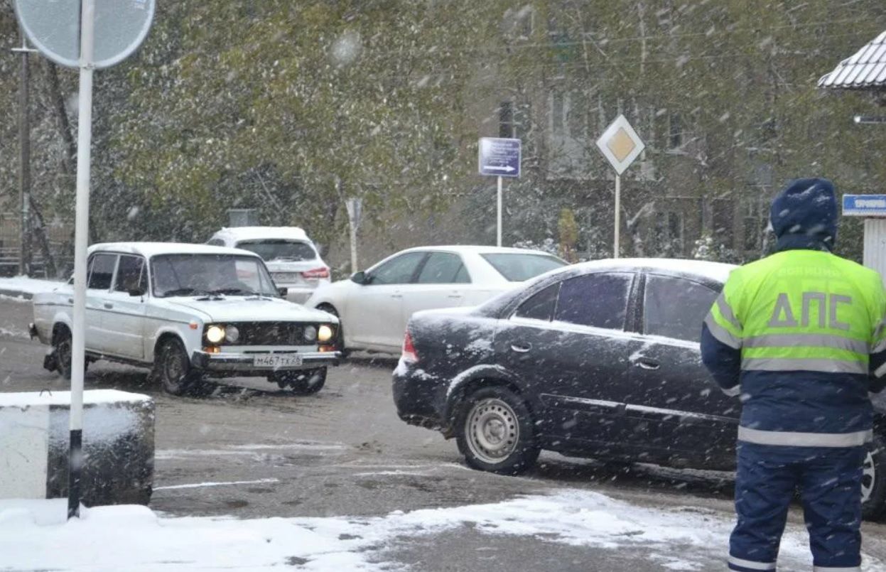 Госавтоинспекция Ставрополья предупредила водителей и пешеходов об ухудшении ситуации на дорогах