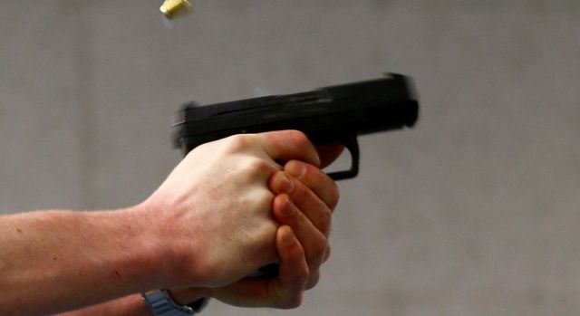 Пьяный ставрополец стрелял по прохожим на рынке из пневматики Пьяный ставрополец стрелял по прохожим на рынке из пневматики