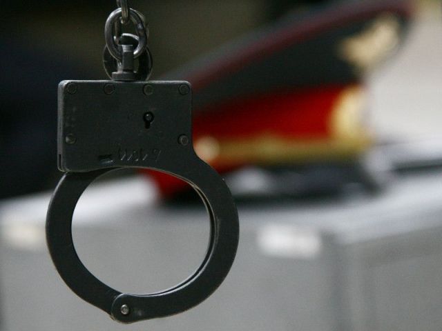 На Ставрополье будут судить полицейского, сломавшего руку женщине На Ставрополье будут судить полицейского, сломавшего руку женщине