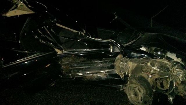 На Ставрополье легковушка врезалась в грузовик, есть пострадавшие На Ставрополье легковушка врезалась в грузовик, есть пострадавшие