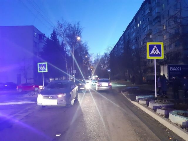 В Ставрополе на пешеходном переходе водитель допустил наезд на ребёнка В Ставрополе на пешеходном переходе водитель допустил наезд на ребёнка
