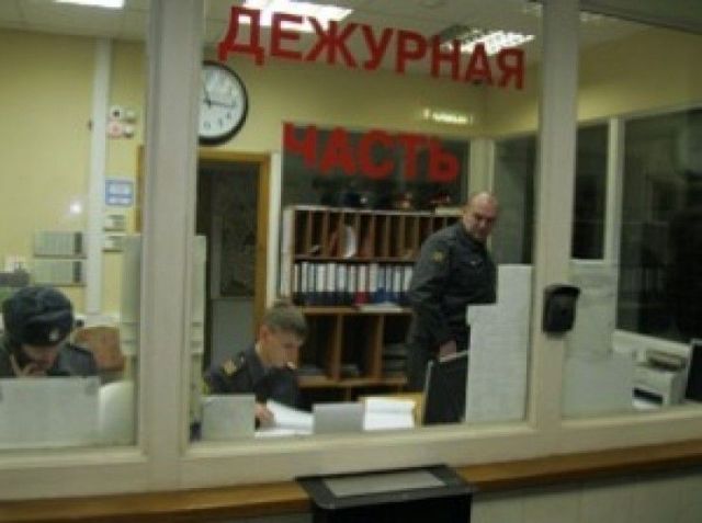 Полиция заявила, что инвалид сам решил ползти в отдел МВД на Ставрополье Полиция заявила, что инвалид сам решил ползти в отдел МВД на Ставрополье