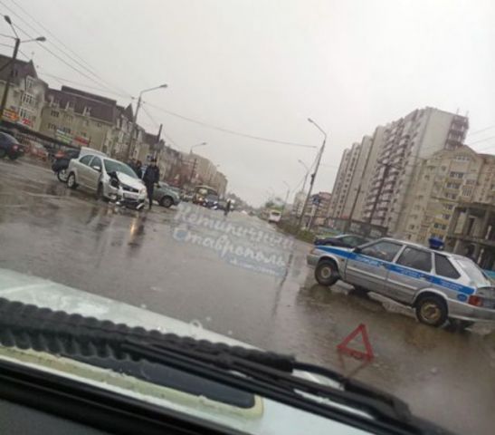 В Ставрополе патрульный автомобиль Росгвардии попал в ДТП В Ставрополе патрульный автомобиль Росгвардии попал в ДТП