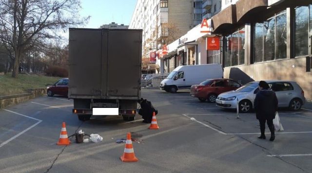 В Ставрополе грузовая «Газель» насмерть сбила 86-летнюю пенсионерку В Ставрополе грузовая «Газель» насмерть сбила 86-летнюю пенсионерку