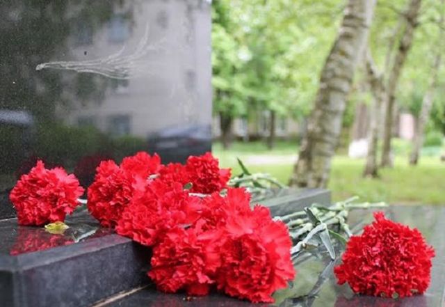 Губернатор поручил отремонтировать воинские мемориалы к 75-й годовщине Победы Губернатор поручил отремонтировать воинские мемориалы к 75-й годовщине Победы