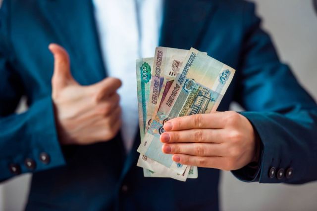 Госдума РФ проголосовала за увеличение минимального размера оплаты труда на 850 рублей Госдума РФ проголосовала за увеличение минимального размера оплаты труда на 850 рублей