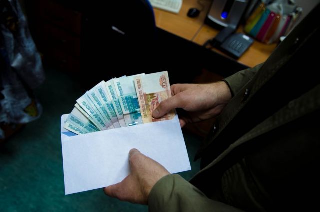 В Ставропольском крае четверо мужчин пытались дать взятку оперативнику УФСБ В Ставропольском крае четверо мужчин пытались дать взятку оперативнику УФСБ