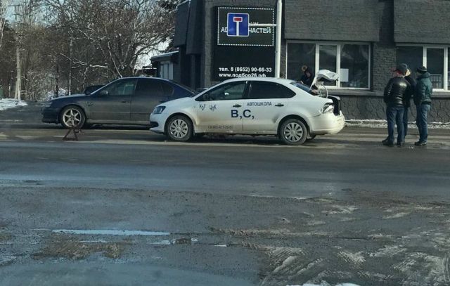 Из-за ДТП на Чапаевском проезде Ставрополя образовался большой затор Из-за ДТП на Чапаевском проезде Ставрополя образовался большой затор