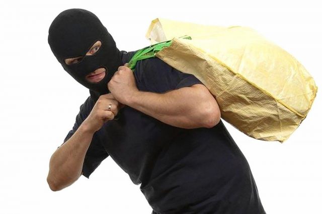 Двух ставропольцев подозревают в краже продуктов на 20 тысяч рублей Двух ставропольцев подозревают в краже продуктов на 20 тысяч рублей
