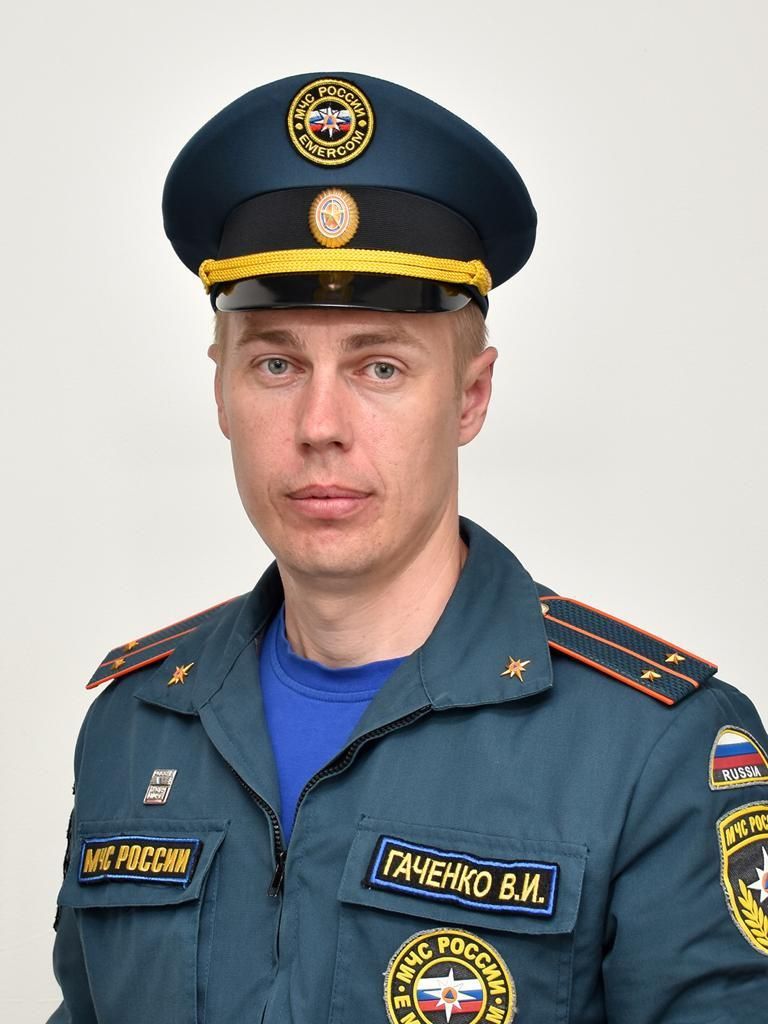 Сотрудник МЧС спас женщину из горящего дома на Ставрополье