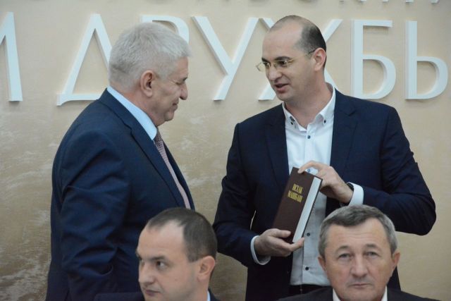 Глава Ставрополя провёл заседание совета по вопросам межэтнических отношений Глава Ставрополя провёл заседание совета по вопросам межэтнических отношений