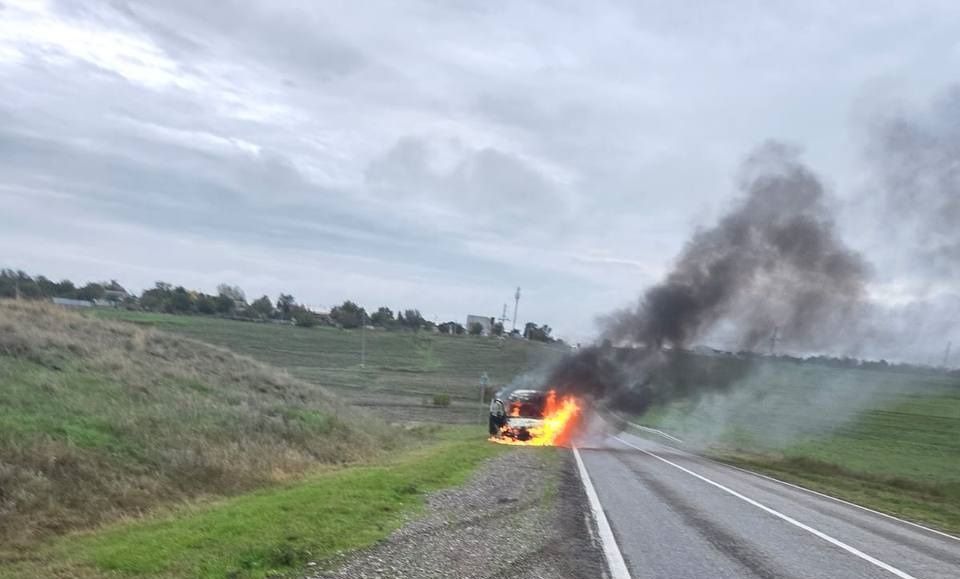 На Ставрополье в движении загорелась «Газель»