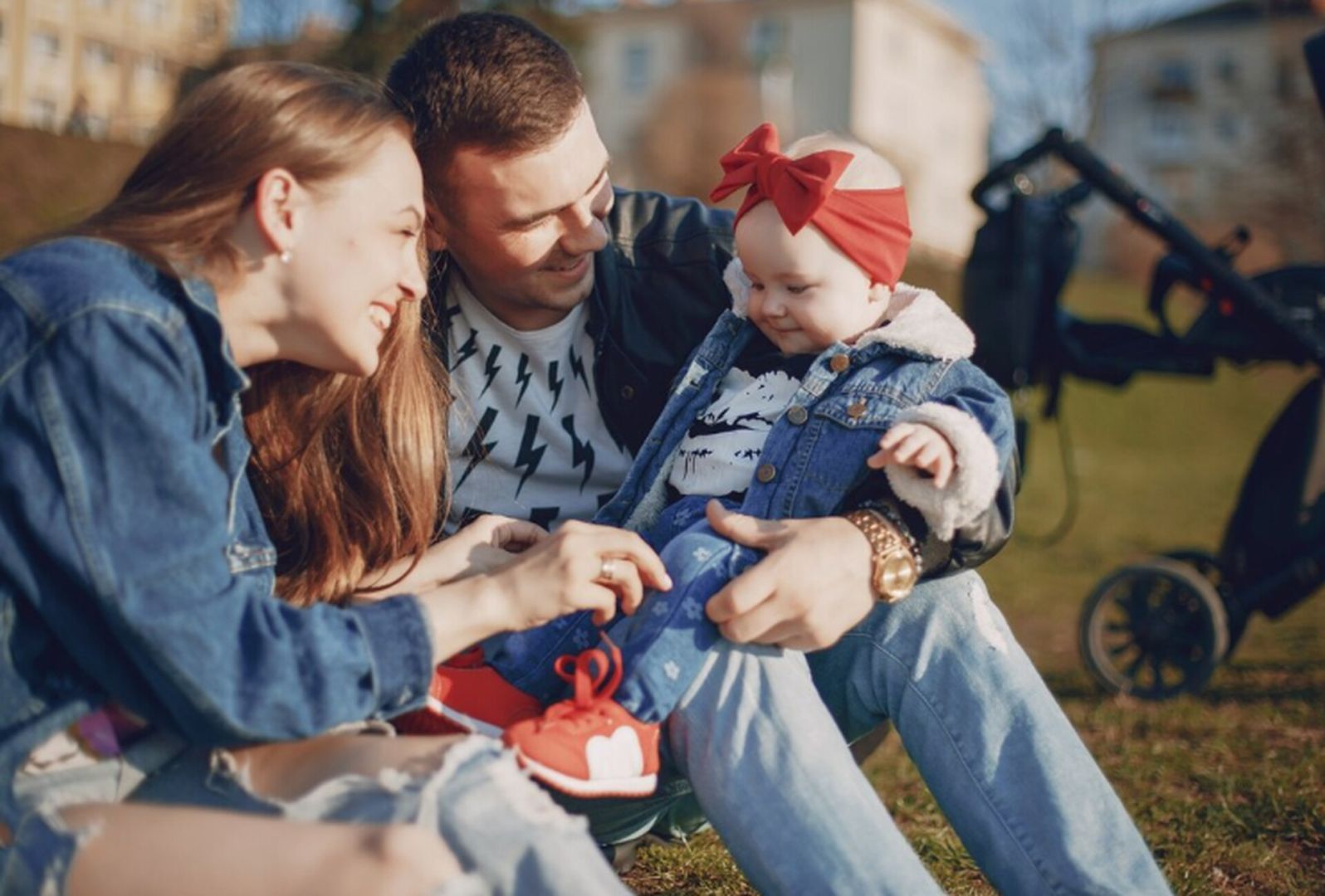 С начала года единое пособие назначили родителям более 93 тысяч детей