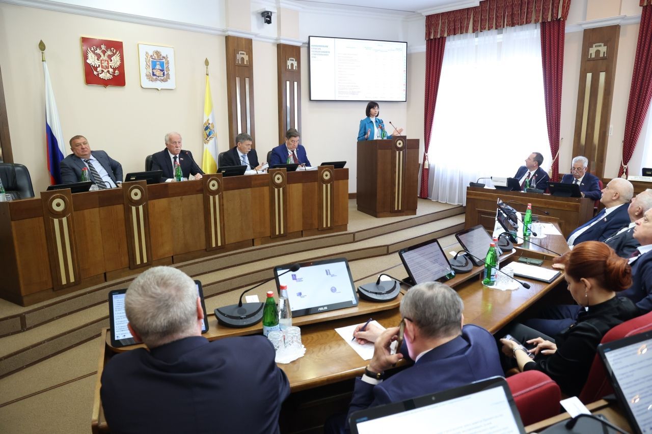 Увеличение штрафов за неправильный выгул собак и учреждение нового звания: что еще обсуждалось на заседании Думы Ставрополья