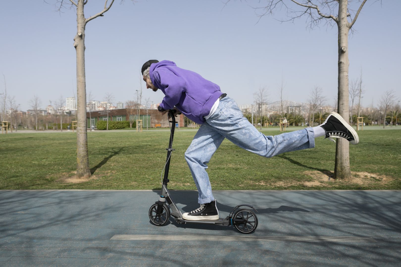 Власти Ставрополья придумали способ борьбы с гоняющими самокатчиками