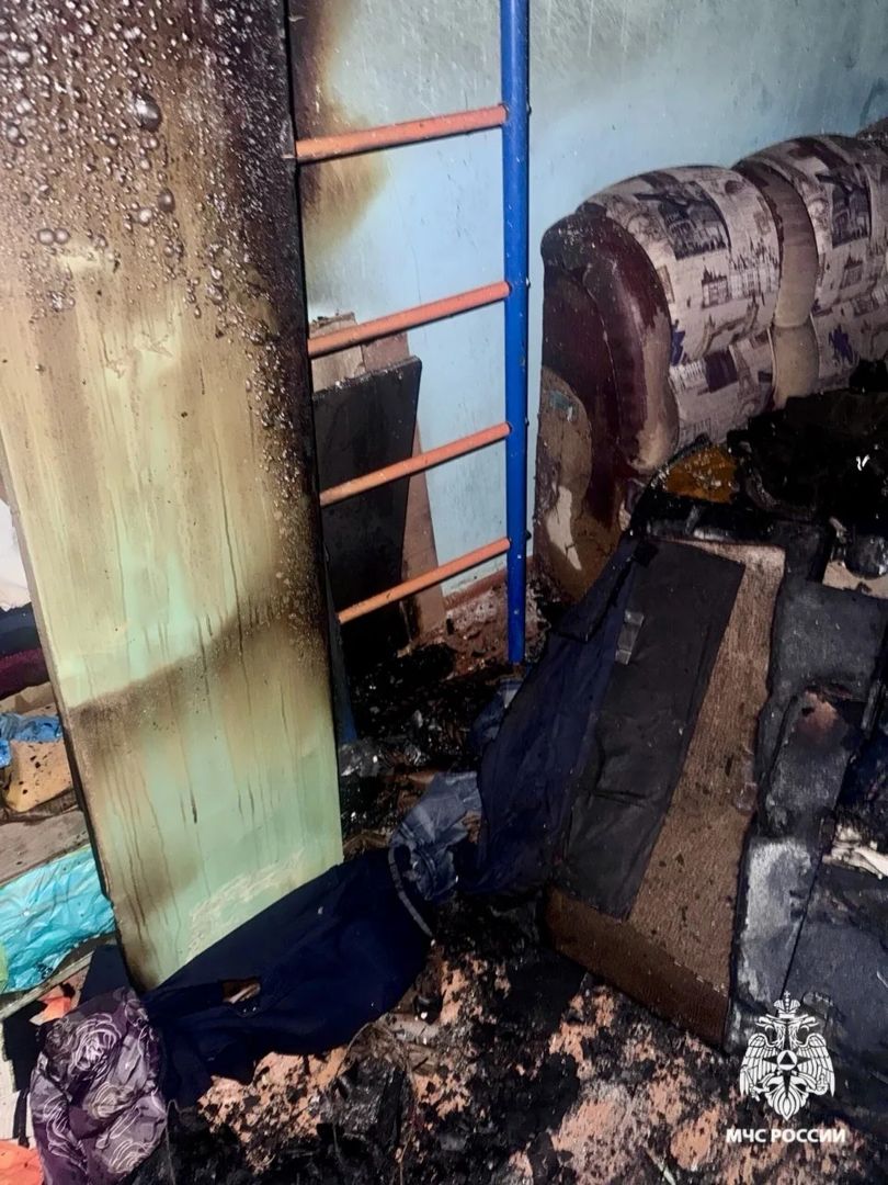 Игры ребенка с пиротехникой могли стать причиной пожара в Солнечнодольске