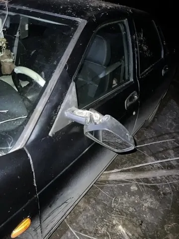 На Ставрополье женщина повредила машину односельчанки палками из личной неприязни