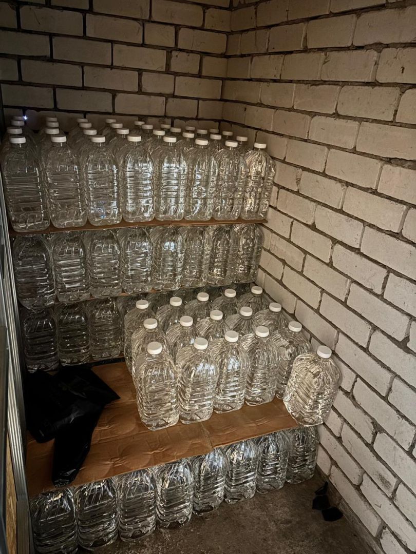 Ставропольчанка хотела заработать на незаконной продаже почти 900 л алкоголя