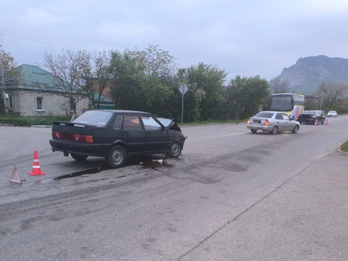 Пьяный водитель устроил аварию в Минводах