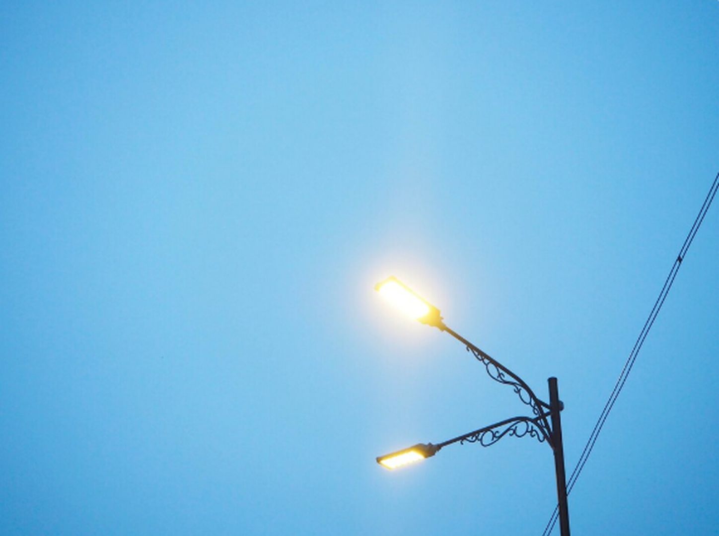 Более 9 тысяч энергосберегающих уличных светильников установят в Минераловодском округе