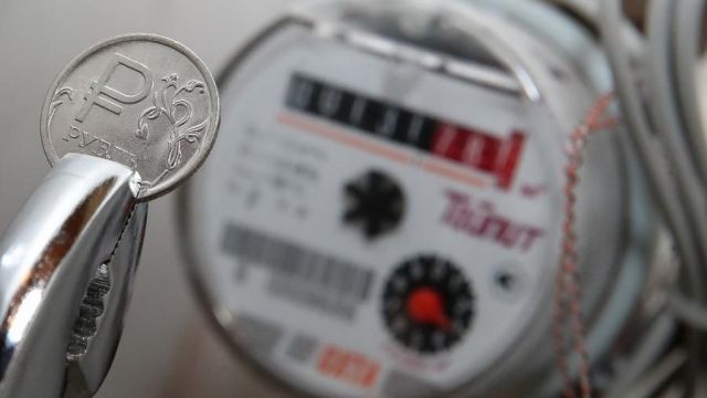 Вместо счетов за воду директор ессентукской УК оплатил деньгами жильцов бумагу и подарки Вместо счетов за воду директор ессентукской УК оплатил деньгами жильцов бумагу и подарки