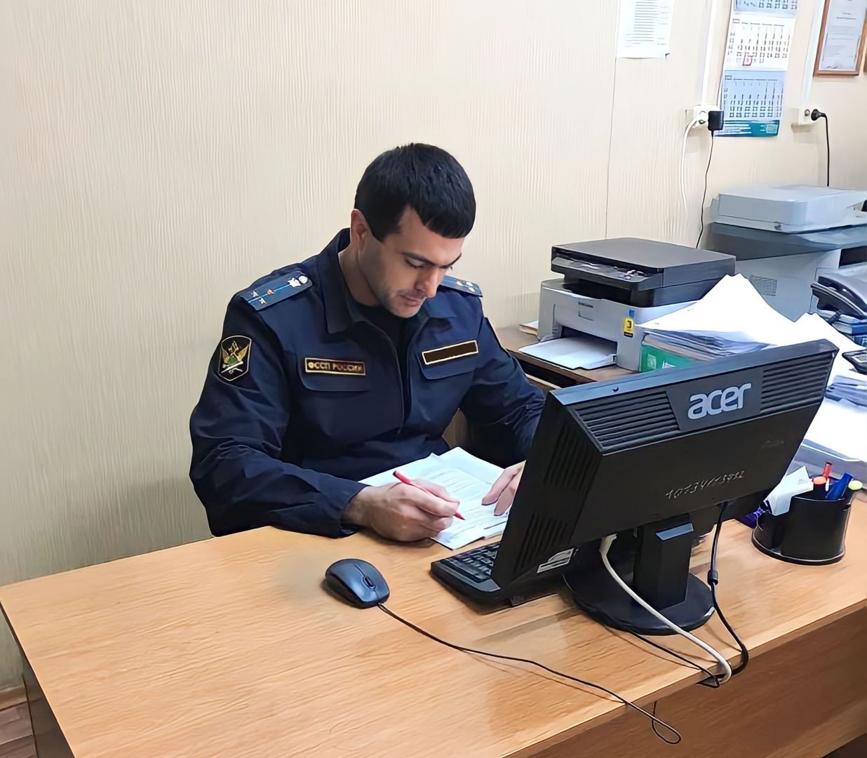 Ставропольчанка через суд добилась сноса соседского навеса