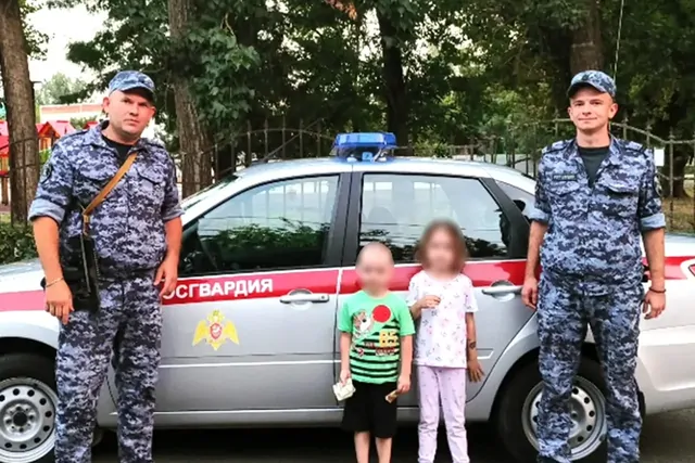 На Ставрополье росгвардейцы помогли потерявшимся детям найти родителей