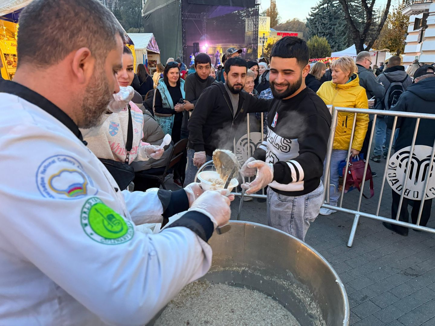 Гостей кисловодского фестиваля накормили кашей